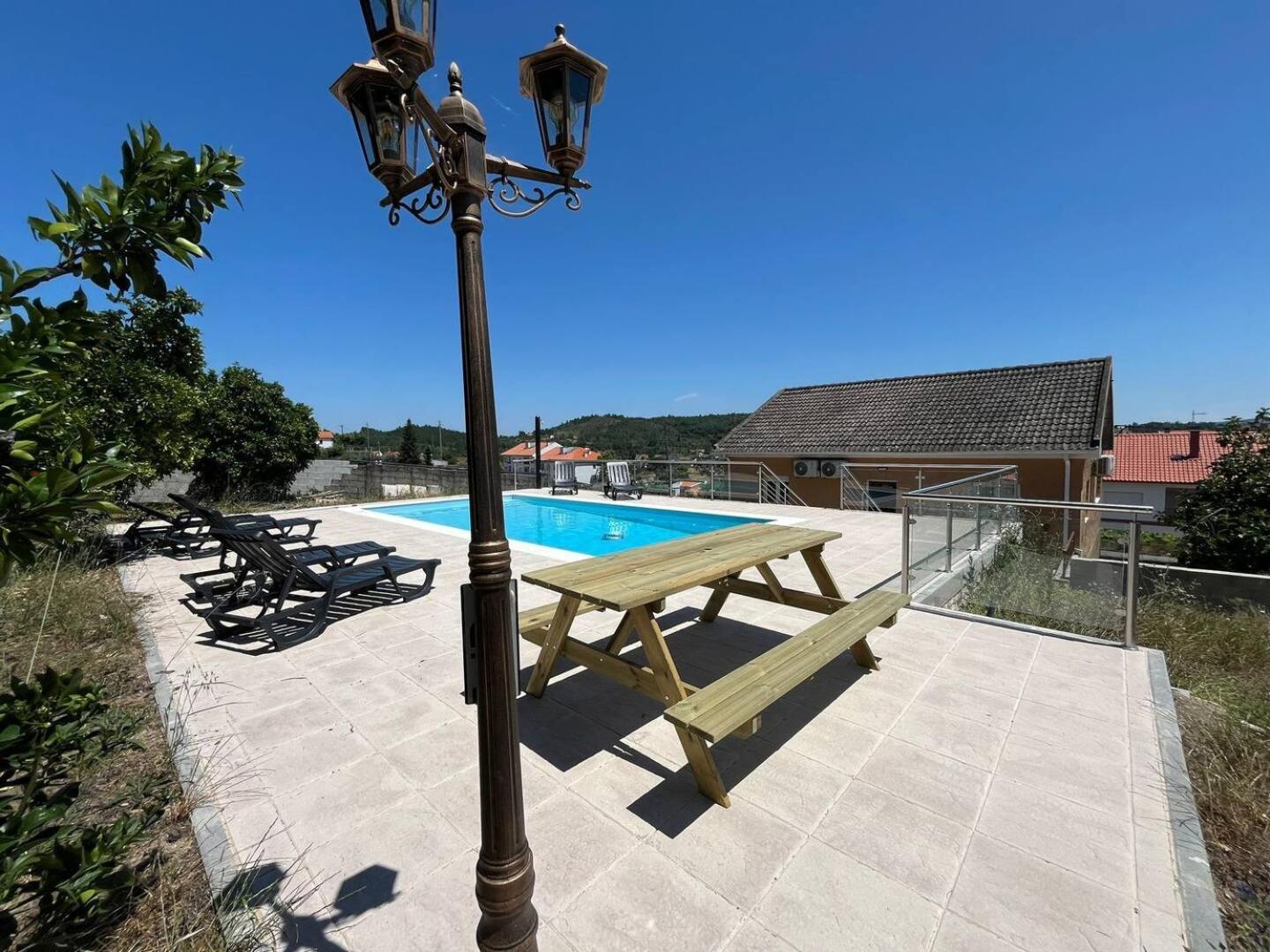 Private V3 Equipped Kitchen & Pool Βίλα Teixoso Εξωτερικό φωτογραφία